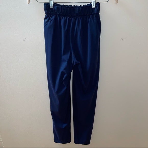 Lululemon Navy Stretch High-Rise Pant Size 2 - Picture 9 of 10